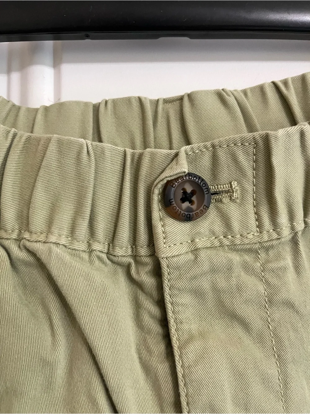 BearBottom Clothing Shorts Men’s M Beige Stretch 6.5